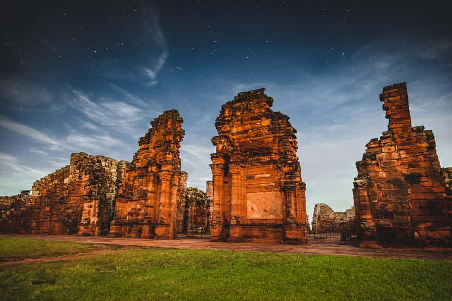 Foz do Iguaçu: Wanda Mines and San Ignacio Ruins Day Trip - Language, Guides, and the Small-Group Setup