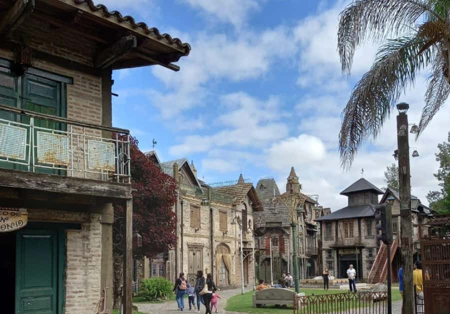From Buenos Aires: Magical and Mysterious Campanopolis Tour - The return to Cerrito 628