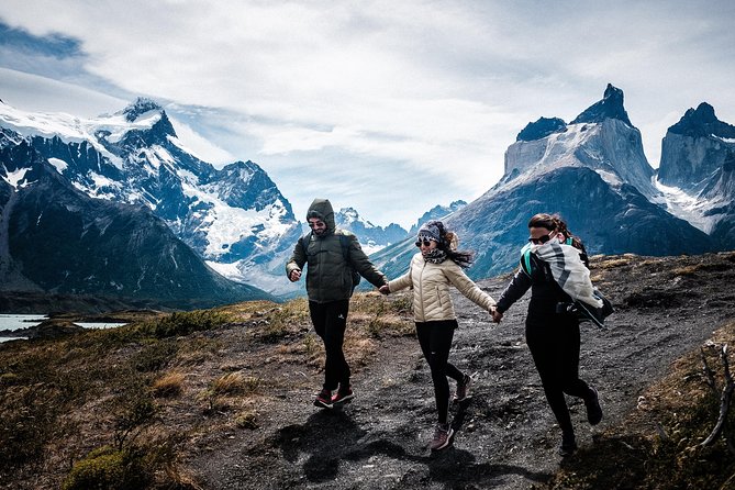 From El Calafate: Full-Day Tour to Torres del Paine - The early start and the ride to the border