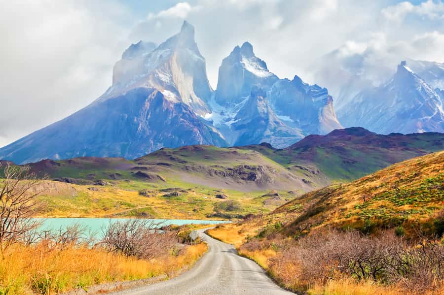From El Calafate: Torres del Paine Full Day Tour - Lago Sarmiento: the first broad view