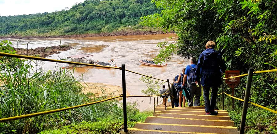 From Foz do Iguaçu: Argentinian Iguazu Falls with Boat Ride - What the $197 price really covers