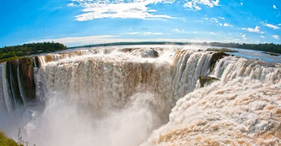From Foz do Iguaçu: Argentinian Iguazu Falls with Ticket - Price, timing, and what $91 covers