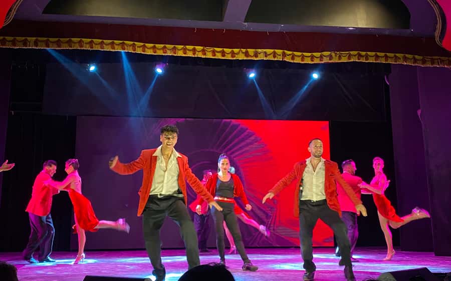 From Foz do Iguaçu: Madero Tango with dinner - Who will enjoy this evening most?