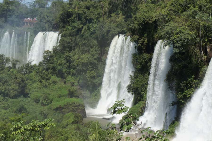 From Foz do Iguaçu: Tour to Argentinian Falls - Pickup in Foz do Iguaçu and the border crossing