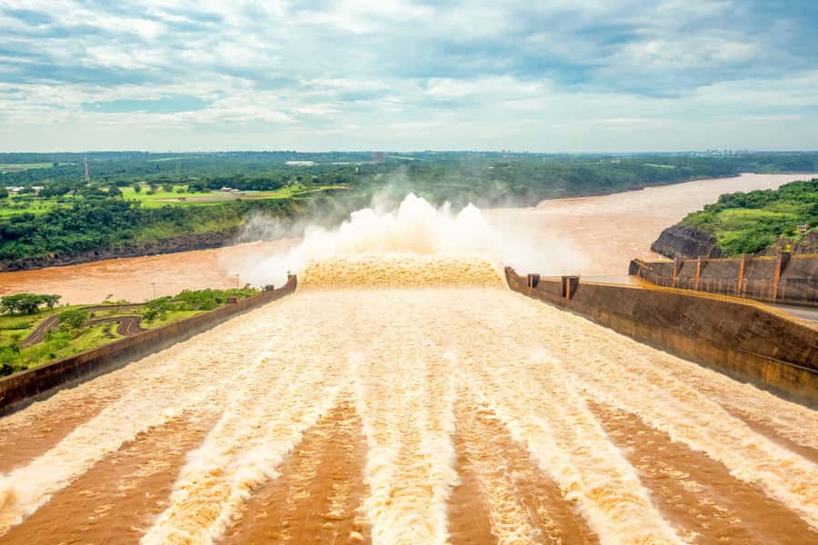 From Puerto Iguazu: Itaipu Dam Tour with Entrance Ticket - Why Itaipu Dam Is Worth Seeing
