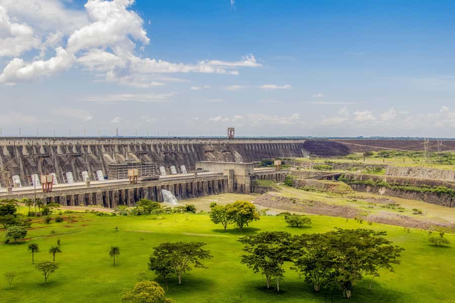 From Puerto Iguazu: Itaipu Dam Tour with Entrance Ticket - Three Panoramic Stops Around the Reservoir