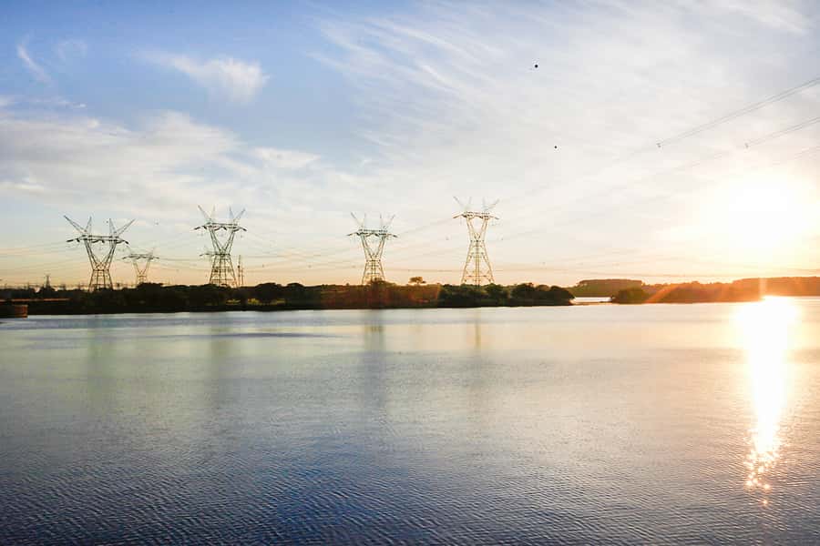 From Puerto Iguazu: Itaipu Dam Tour with Entrance Ticket - Crossing an International Border at the Dam