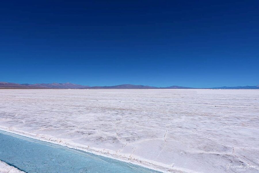 From Salta: 2 Day Guided Trip to Cafayate & Salinas Grandes - Garganta del Diablo and the red-rock route