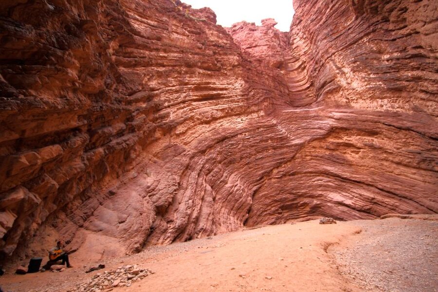 From Salta: Cafayate, Humahuaca & Salinas Grandes 3-Day Tour - Day 1: Tobacco country and the red walls of Cafayate