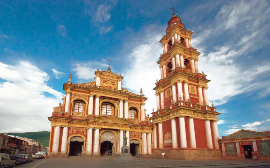 From Salta: City Tour of the city on a half-day ride - Güemes and the 20 de Febrero Monument
