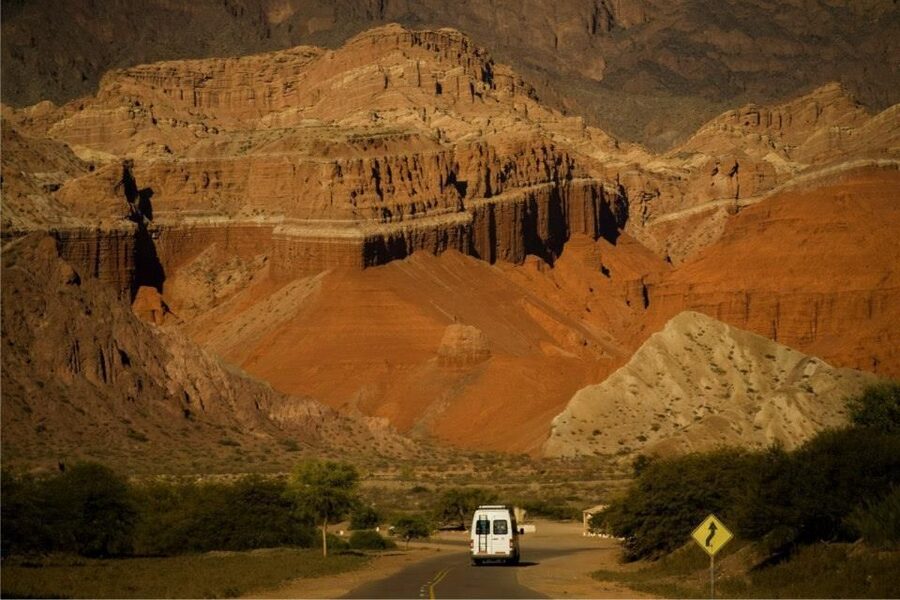 From Salta: Full-Day Tour to Cafayate with Wine Tasting - The return route shows a different side of Salta Province