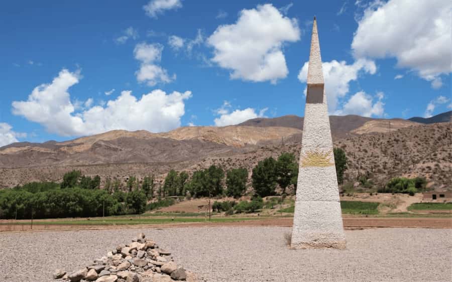 From Salta: Serranías del Hornocal & Hill of 14 Colors Tour - Uquía and the Cuzco paintings
