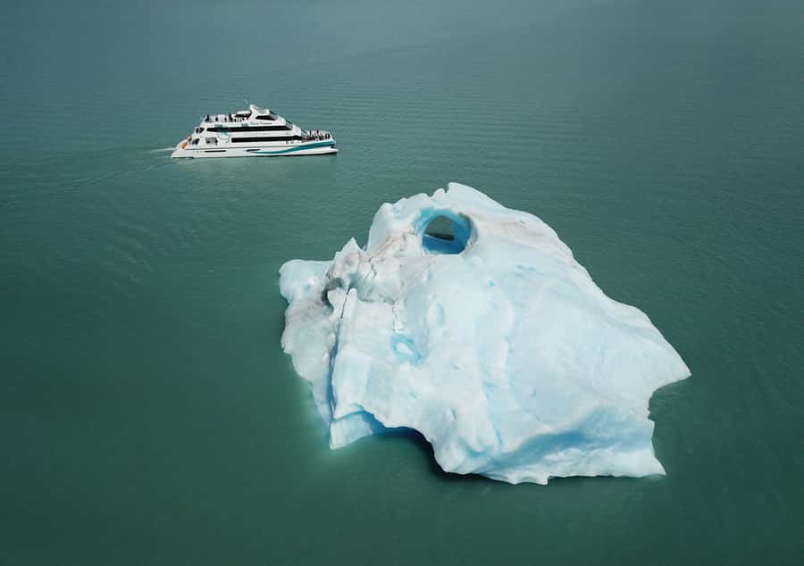 Gourmet Glacier Cruise & Footbridges of Perito Moreno - Hanging glaciers in Spegazzini Channel