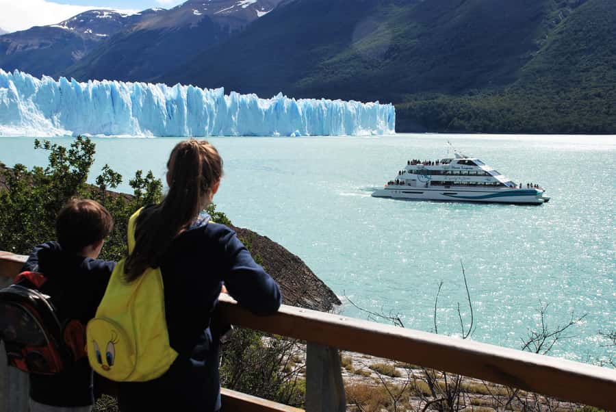 Gourmet Glacier Cruise & Footbridges of Perito Moreno - From El Calafate to Private Port La Soledad