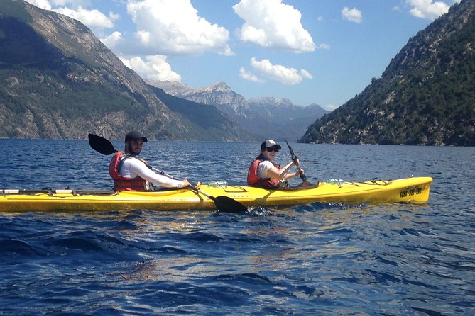 Half a day of kayaking on the Nahuel Huapi lake in private service - Getting ready at Bahía López