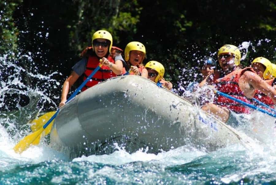 Half Day Rafting Mendoza River - Returning to the base and finding lunch