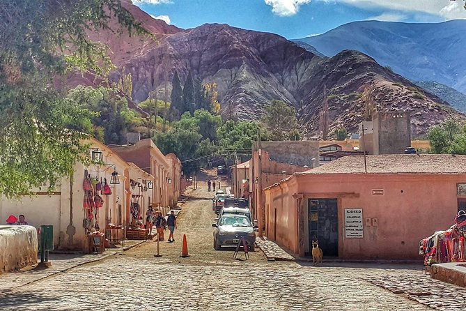 Hornocal, 14 colors mountain, trough Humahuaca´s gorge - The 6:30 a.m. start and the road north