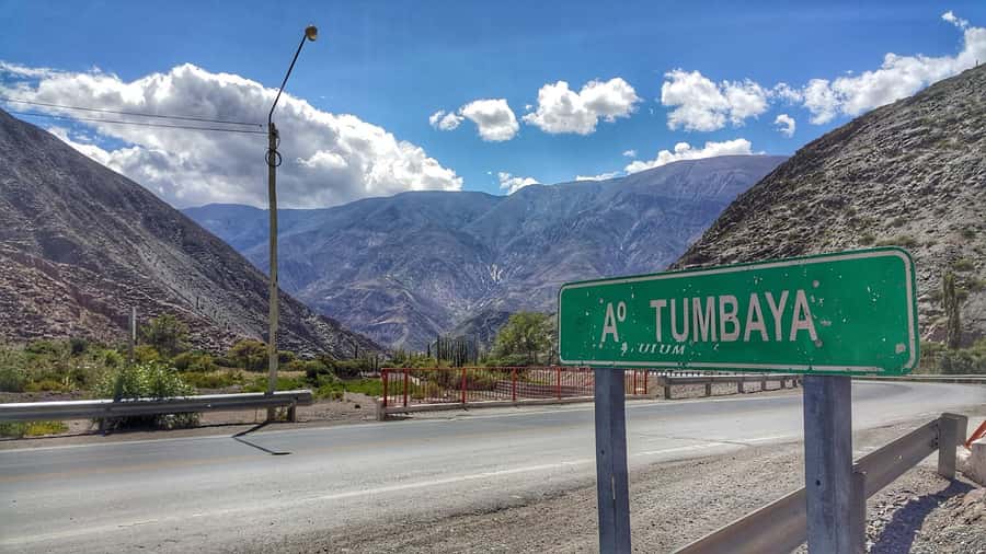 Hornocal: Tour of the 14 Colors Mountain & Humahuaca´s Gorge - Humahuaca town and the switch to a 4x4