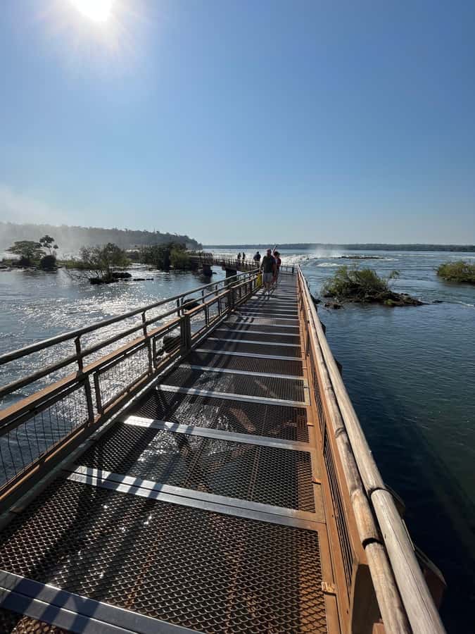 Iguassu Falls: Private Tour Argentina side - Walking the Upper Circuit above the river