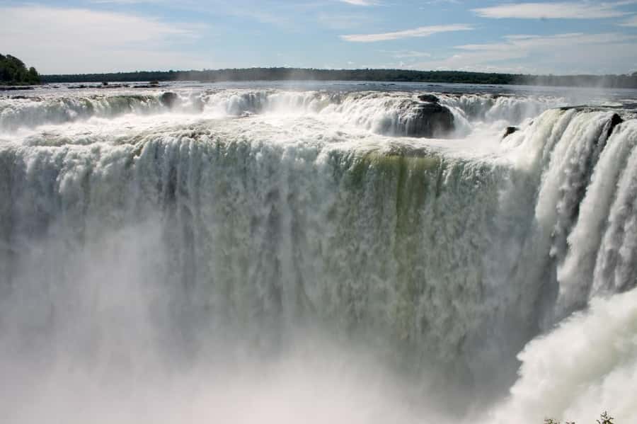 Iguazu Falls Argentinean Side from Puerto Iguazu - The Upper Path: broad views over Tres Hermanas and Bosetti