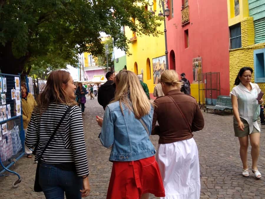 La Boca Out off the Beaten Track - Murals, old newspapers, and Boca’s political past