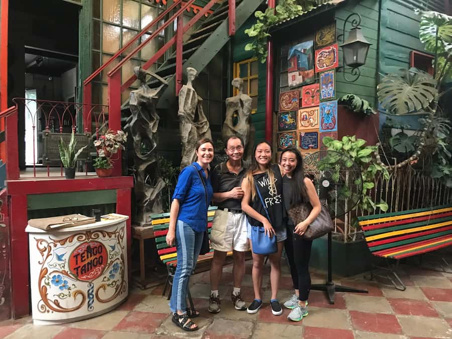 La Boca Out off the Beaten Track - Starting beside the harbor and immigrant railway