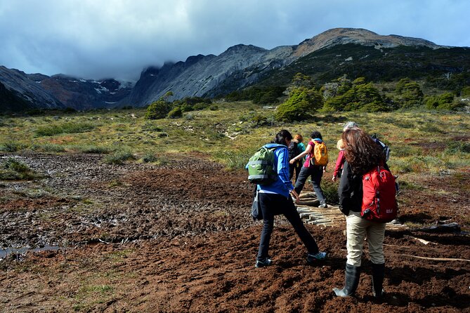 Laguna Esmeralda Trekking Adventure with Lunch - Clothing and footwear are not optional details