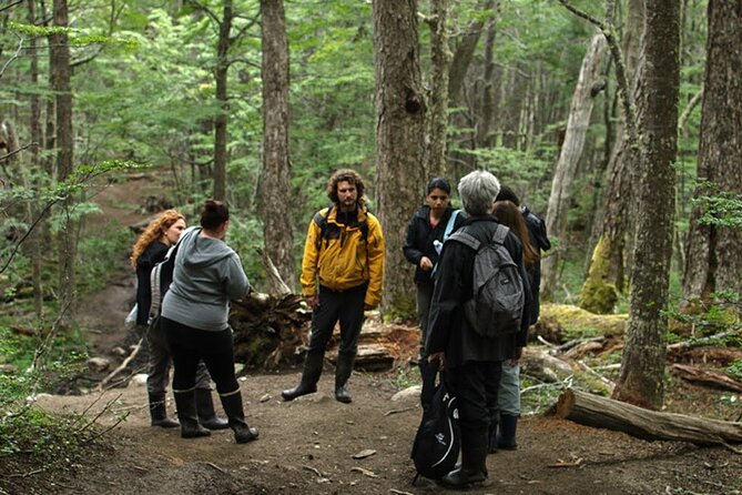 Laguna Esmeralda Trekking Adventure with Lunch - Timing, transfers, and the return to town