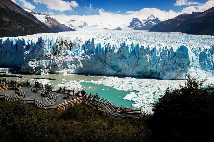 Los Glaciares National Park and Perito Moreno Glacier Tour - First sight at Curva de los Suspiros