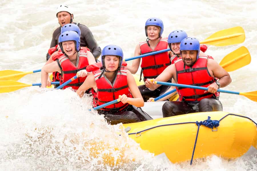 Mendoza: 12-KM River Rafting Tour in the Andes - Class 3 and Class 4 rapids in the Andes