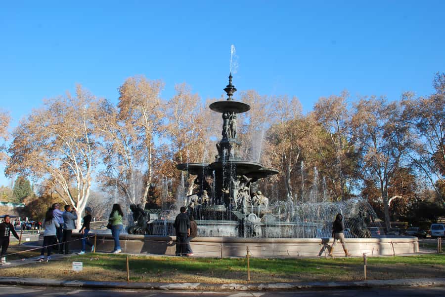Mendoza: City tour with visit to General San Martin Park - Starting where Mendoza began in 1561