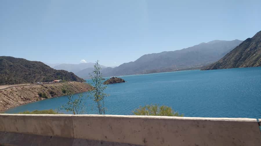Mendoza: half day in the Andean foothills - Cacheuta: a bridge over the Mendoza River