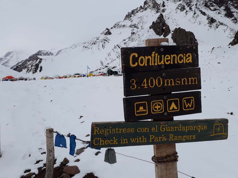 Mendoza: Mt. Aconcagua Confluencia Camp Trekking - Hiking from the trailhead to Confluencia Camp