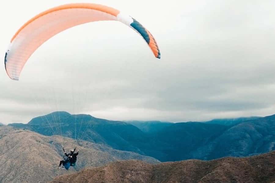 Mendoza: Paragliding Tandem Flight with Instructor - The 4x4 ride is part of the experience