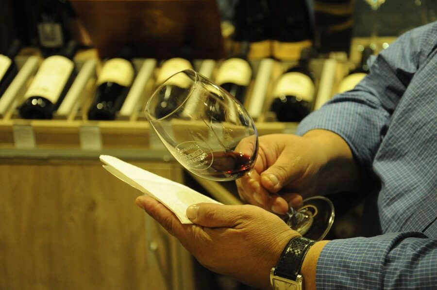 Mendoza: Premium Wine Tasting - Who Will Enjoy This Most