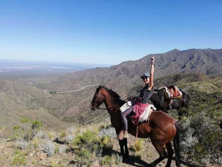Mendoza: Sunset Horse Back Riding in the Mountains and BBQ - Meeting the Horses and Guides