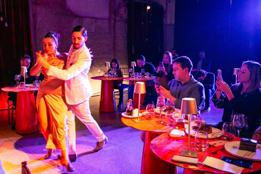 Mendoza: Tango Show with Dinner at Hualta Winery Hotel - Tango, dinner, and Mendoza style in one evening
