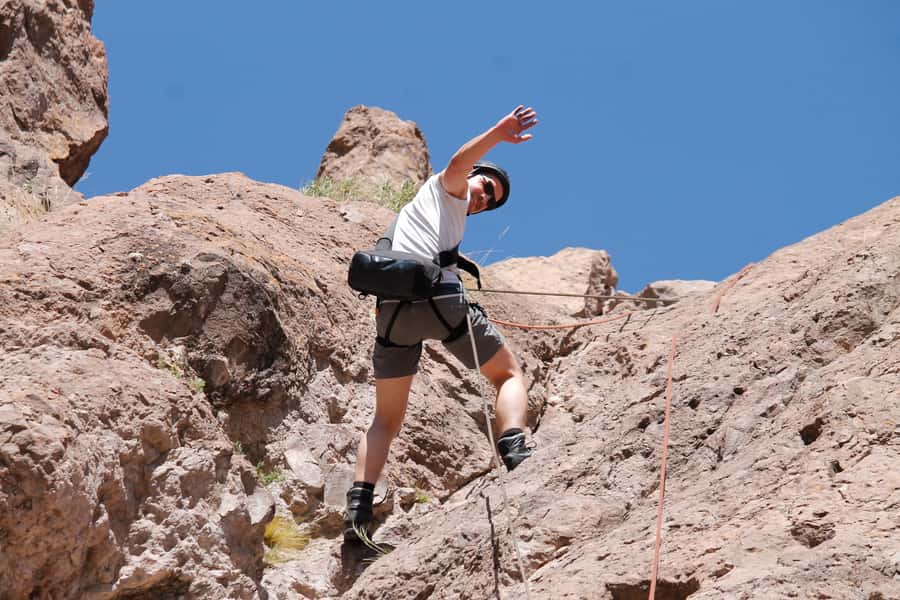 Mendoza: Trekking, Abseiling and Zipline - The road out to Ruta Nacional 7