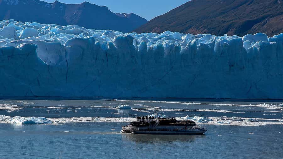 Moreno Glacier: Tour from El Calafate with tour guide, walkways, and boat ride - Why this Perito Moreno tour works so well