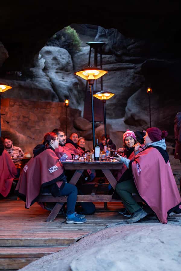 NATIVE EXPERIENCE - LAKES AND CAVERNS - Who will enjoy this experience most