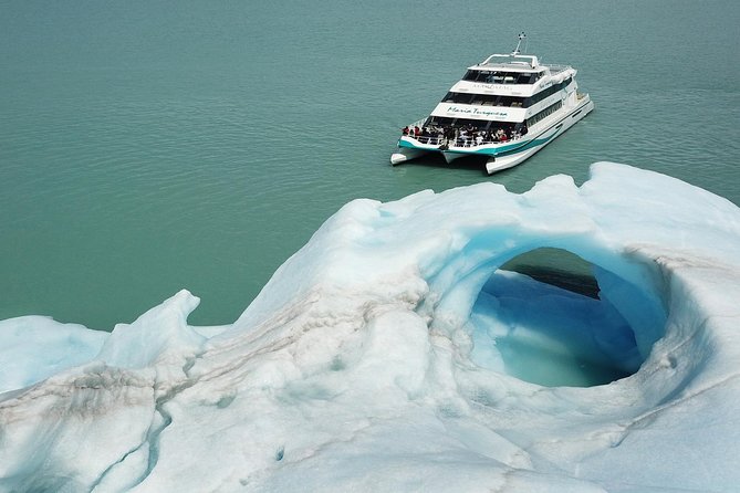 Perito Moreno boat tour from El Calafate: Glaciares Gourmet - Perito Moreno from the Canal de Los Témpanos