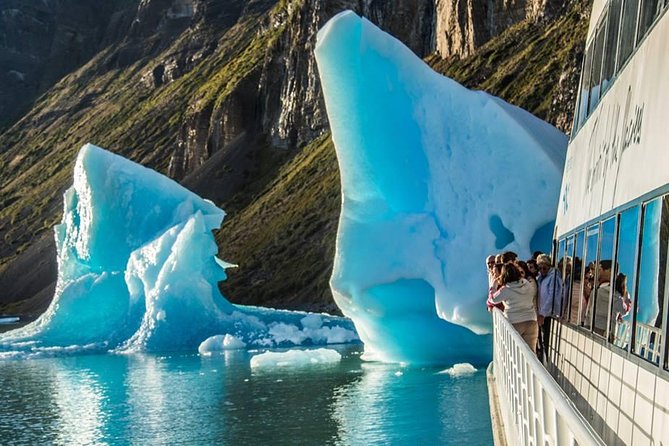 Perito Moreno boat tour from El Calafate: Glaciares Gourmet - The early start from El Calafate