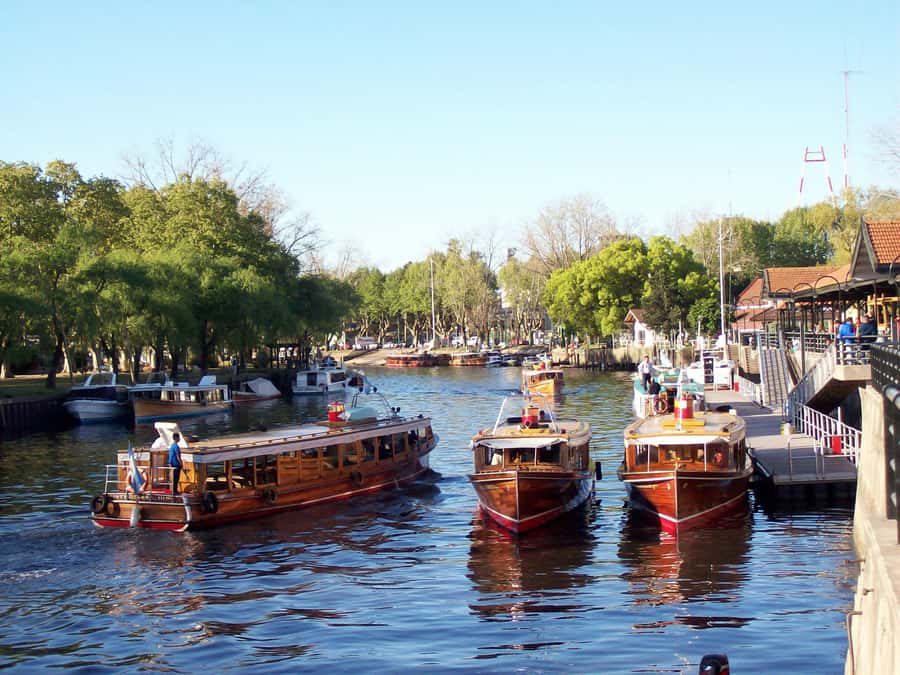 Private Day Trip to Tigre Delta from Buenos Aires - A snack break at Restaurante Vivanco