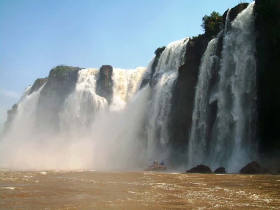 Puerto Iguazú: Iguazú Falls Adventure with 4WD & Boat Ride - Key points to know before you book