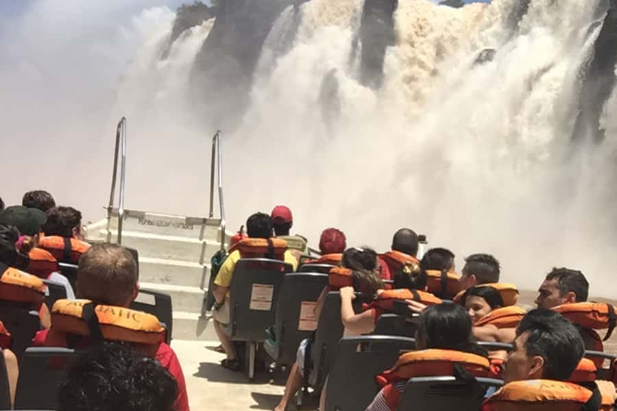 Puerto Iguazú: Iguazú Falls Adventure with 4WD & Boat Ride - Practical ways to make the day work better