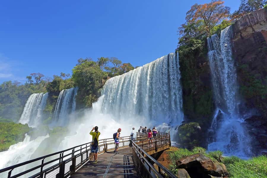 Puerto Iguazu: Iguazu Falls Argentinian Side Full-Day Tour - Why the Argentinian side deserves a full day