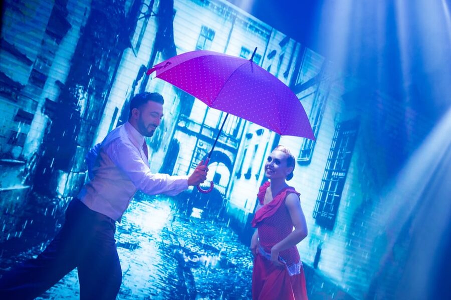 Puerto Iguazu Madero Tango Show - Language, Service, and the Theater Atmosphere