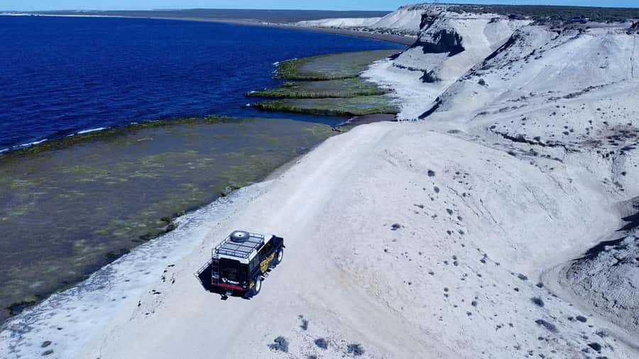 PUERTO MADRYN: 4 X 4 ADVENTURE EXPERIENCE ON THE MOST BEAUTIFUL BEACHES! - Cerro Avanzado’s rocks and coastal geology