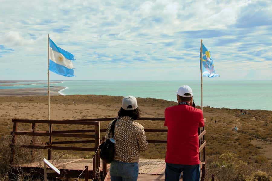 Puerto Madryn: Full Day Peninsula Valdes Experience Tour - Why Peninsula Valdes is worth a full day
