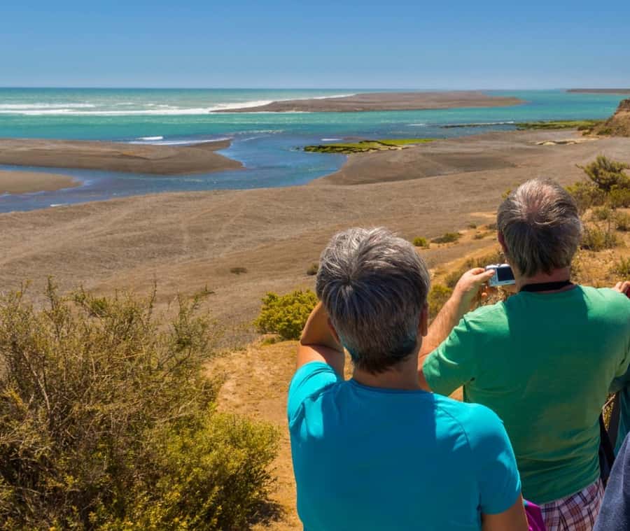 Puerto Madryn: Full Day Peninsula Valdes Experience Tour - Ameghino Visitors Center and the two gulfs